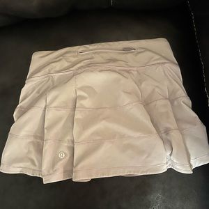 lululemon skirt size 2 (light purple lavender color)